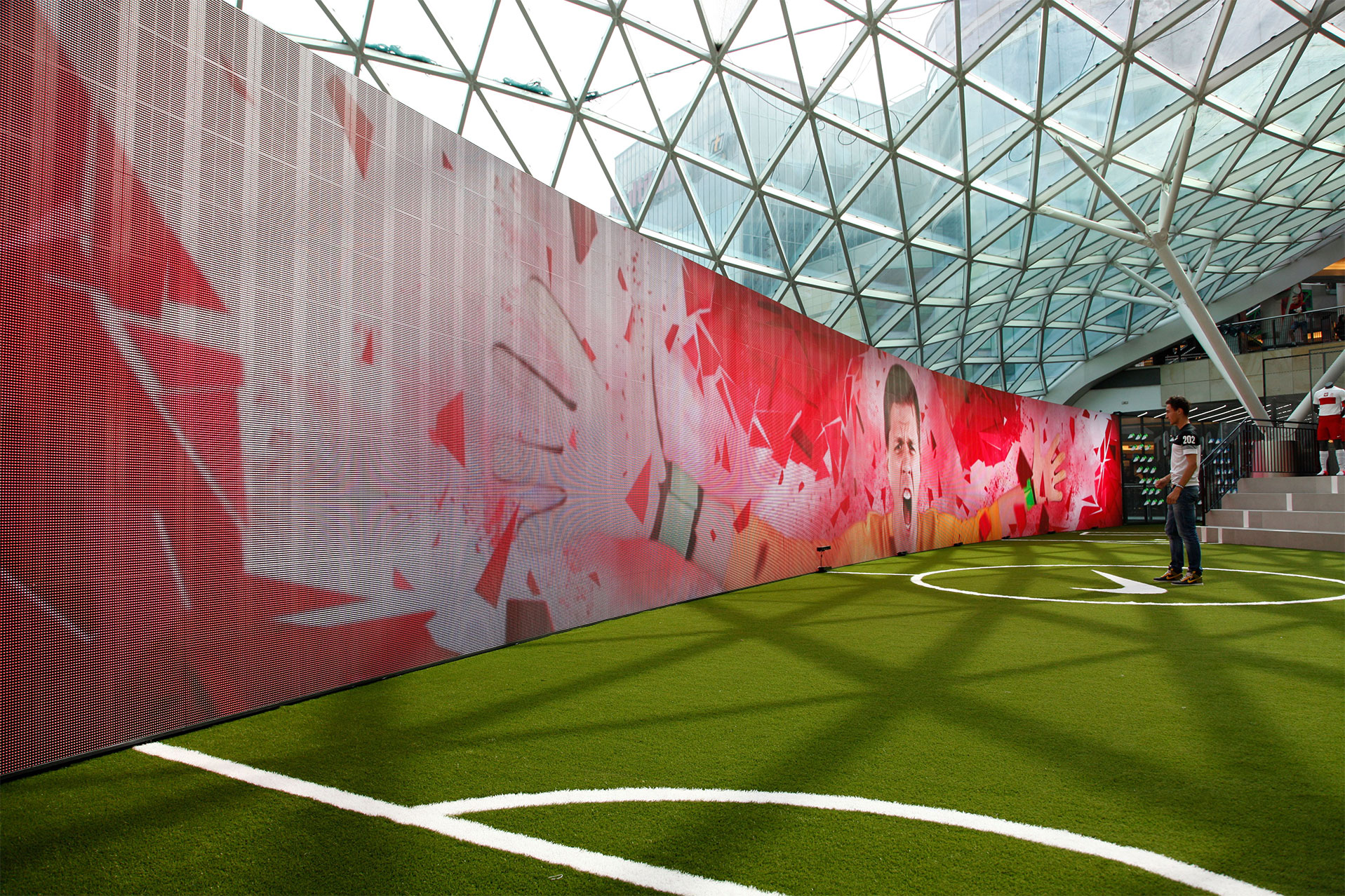 Nike_Football_Poland_Atrium_02
